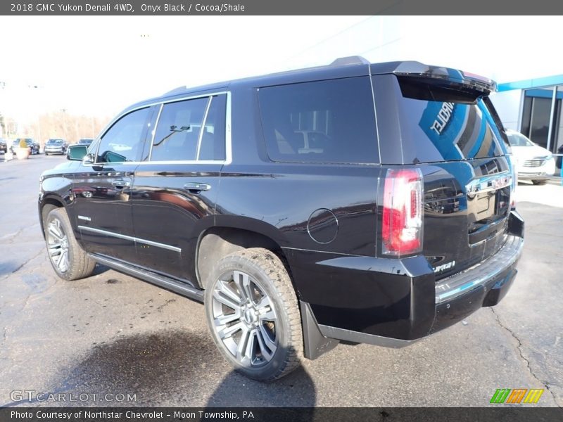 Onyx Black / Cocoa/Shale 2018 GMC Yukon Denali 4WD