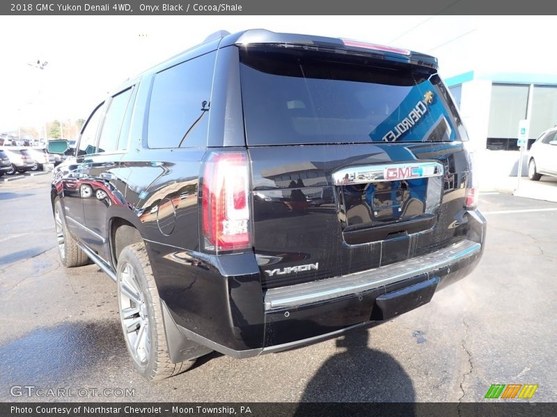 Onyx Black / Cocoa/Shale 2018 GMC Yukon Denali 4WD