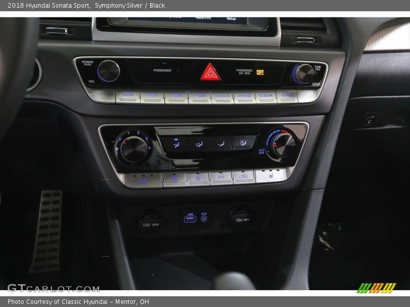 Symphony Silver / Black 2018 Hyundai Sonata Sport