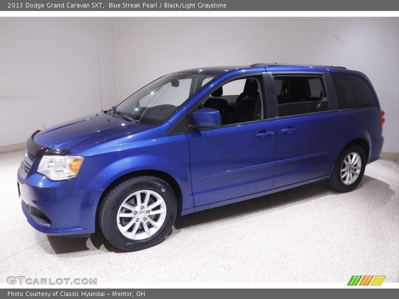 Blue Streak Pearl / Black/Light Graystone 2013 Dodge Grand Caravan SXT