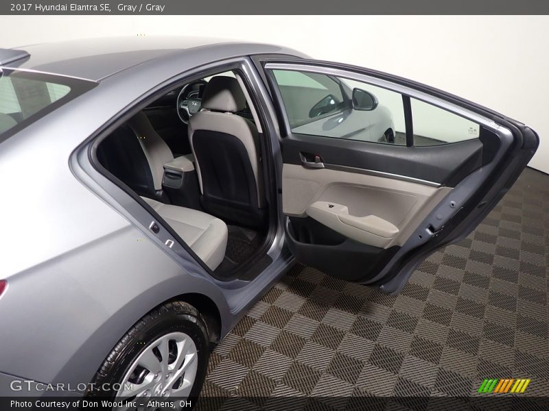 Gray / Gray 2017 Hyundai Elantra SE