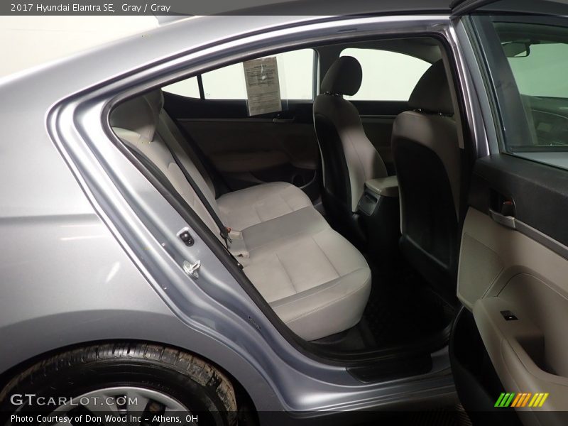 Gray / Gray 2017 Hyundai Elantra SE