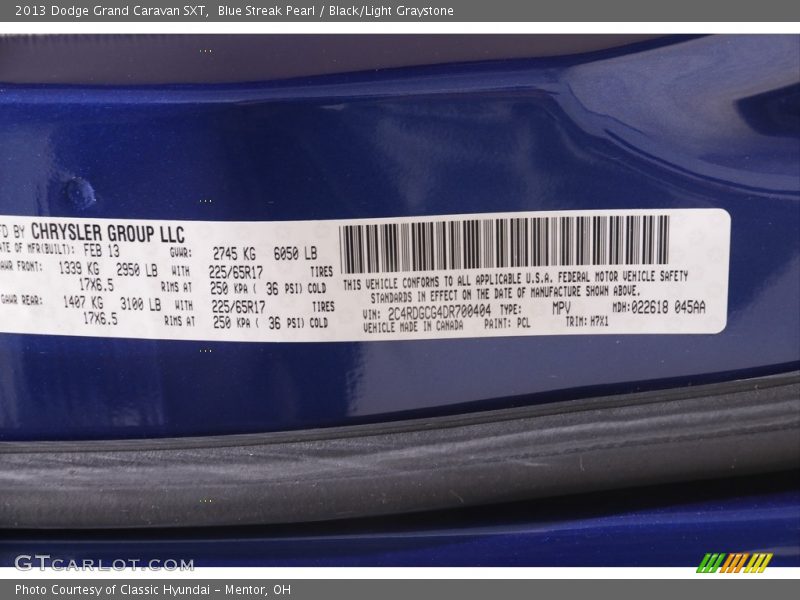 Blue Streak Pearl / Black/Light Graystone 2013 Dodge Grand Caravan SXT