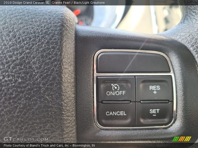 Granite Pearl / Black/Light Graystone 2019 Dodge Grand Caravan SE