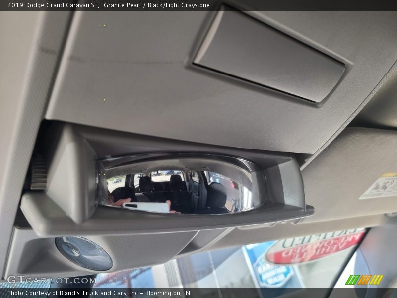 Granite Pearl / Black/Light Graystone 2019 Dodge Grand Caravan SE