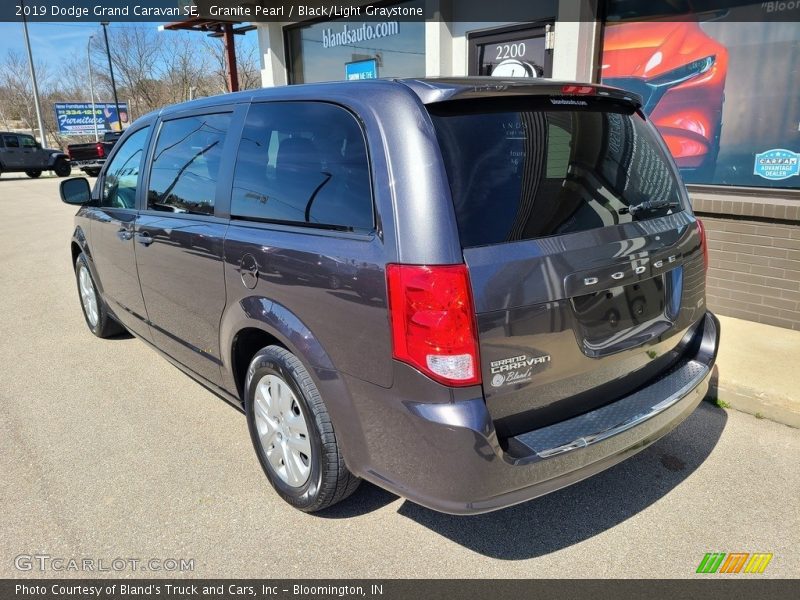 Granite Pearl / Black/Light Graystone 2019 Dodge Grand Caravan SE