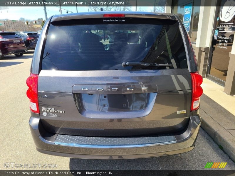 Granite Pearl / Black/Light Graystone 2019 Dodge Grand Caravan SE