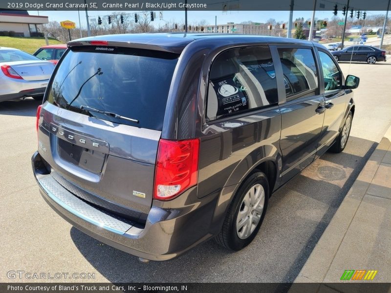 Granite Pearl / Black/Light Graystone 2019 Dodge Grand Caravan SE