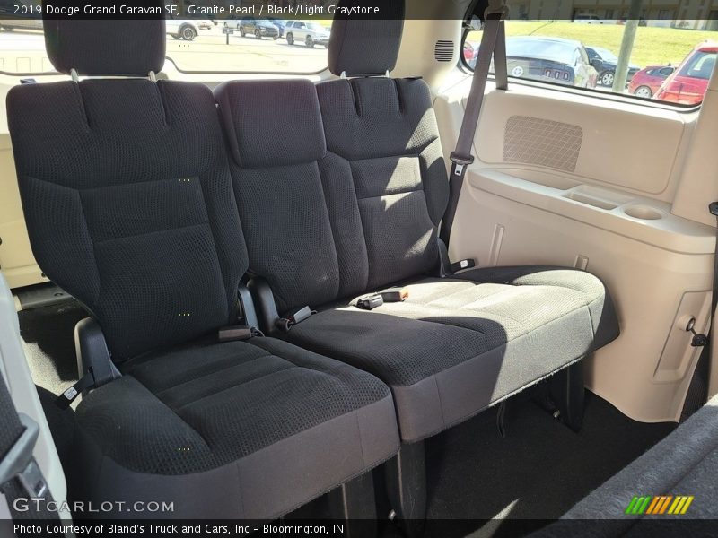 Granite Pearl / Black/Light Graystone 2019 Dodge Grand Caravan SE