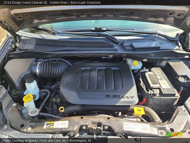 Granite Pearl / Black/Light Graystone 2019 Dodge Grand Caravan SE