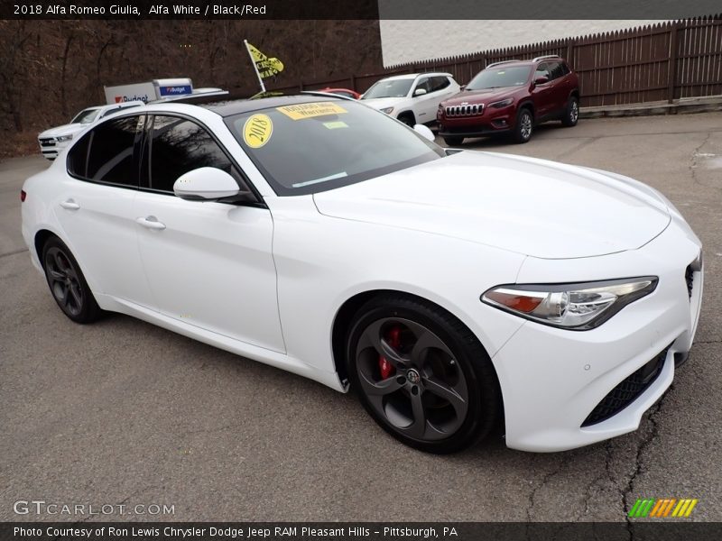 Alfa White / Black/Red 2018 Alfa Romeo Giulia