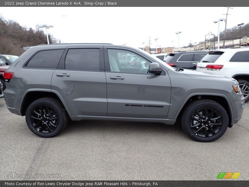  2022 Grand Cherokee Laredo X 4x4 Sting-Gray
