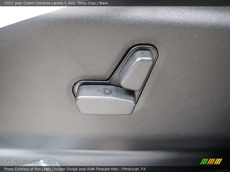Sting-Gray / Black 2022 Jeep Grand Cherokee Laredo X 4x4