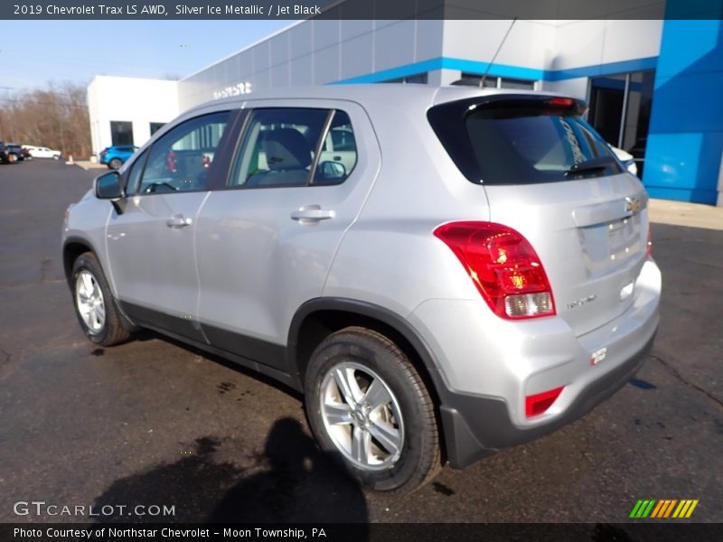 Silver Ice Metallic / Jet Black 2019 Chevrolet Trax LS AWD