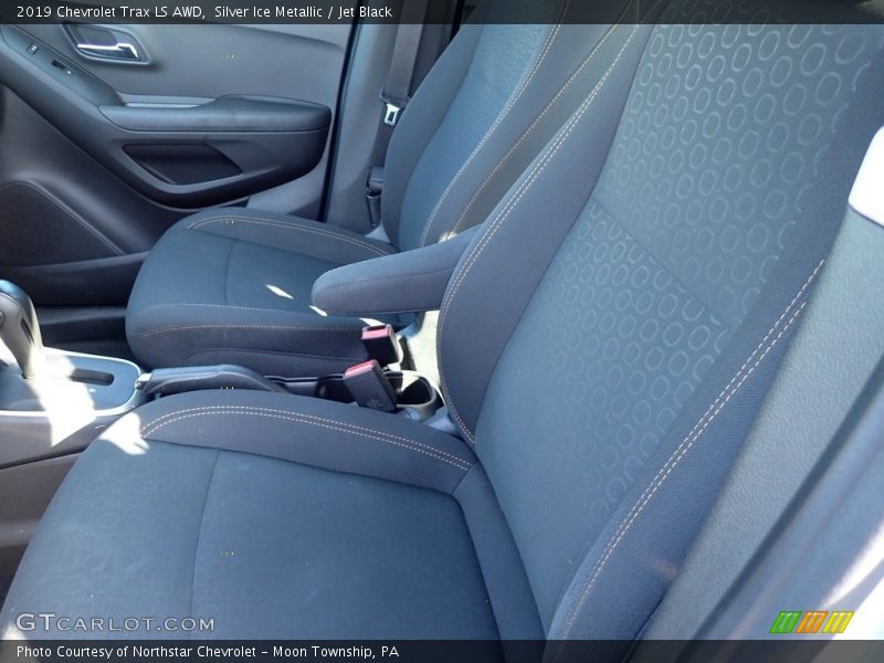 Silver Ice Metallic / Jet Black 2019 Chevrolet Trax LS AWD