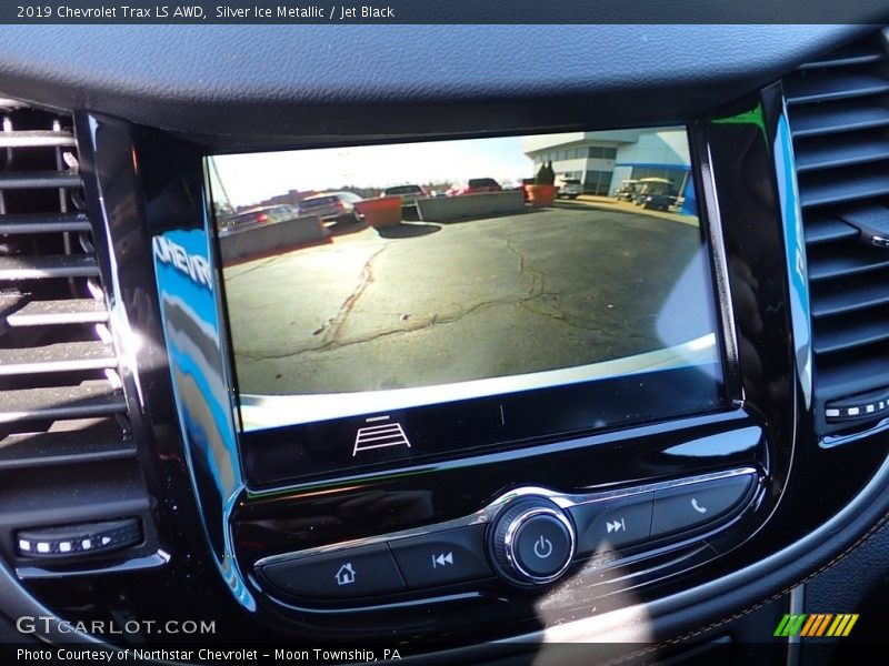 Silver Ice Metallic / Jet Black 2019 Chevrolet Trax LS AWD