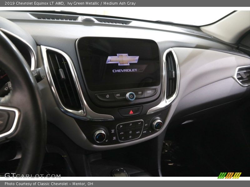 Ivy Green Metallic / Medium Ash Gray 2019 Chevrolet Equinox LT AWD