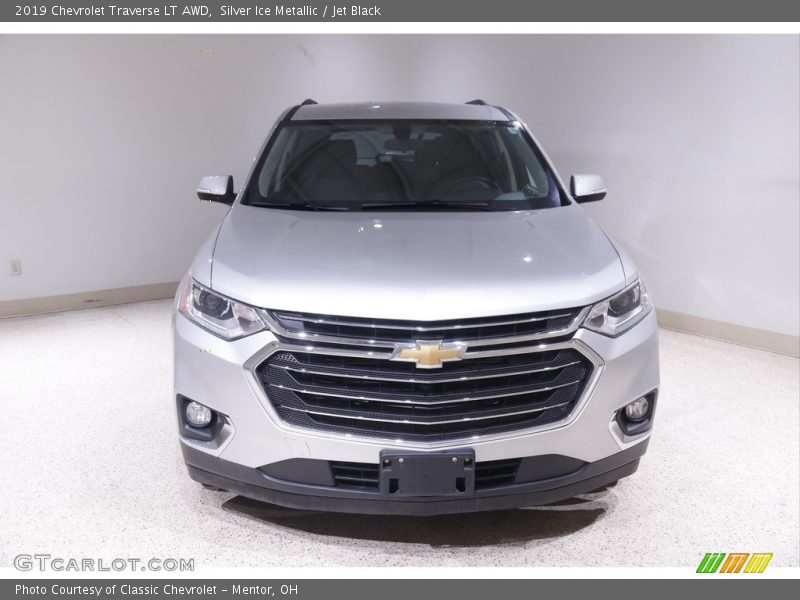 Silver Ice Metallic / Jet Black 2019 Chevrolet Traverse LT AWD