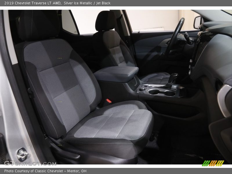Silver Ice Metallic / Jet Black 2019 Chevrolet Traverse LT AWD