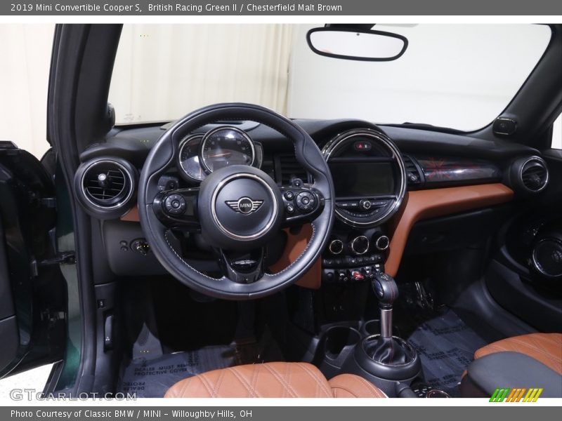 Dashboard of 2019 Convertible Cooper S