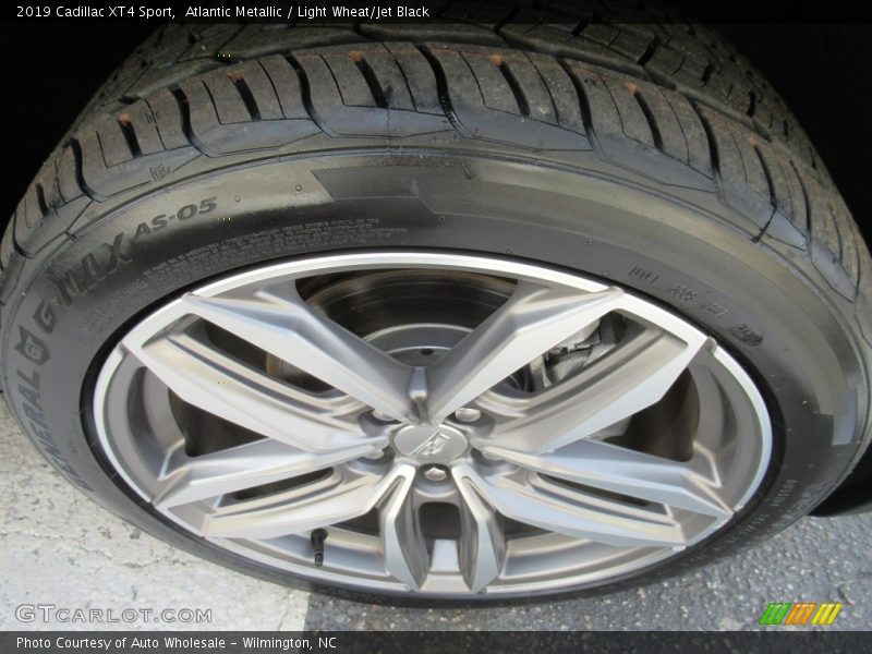 Atlantic Metallic / Light Wheat/Jet Black 2019 Cadillac XT4 Sport