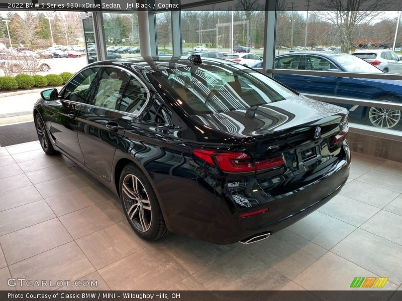 Jet Black / Cognac 2022 BMW 5 Series 530i xDrive Sedan
