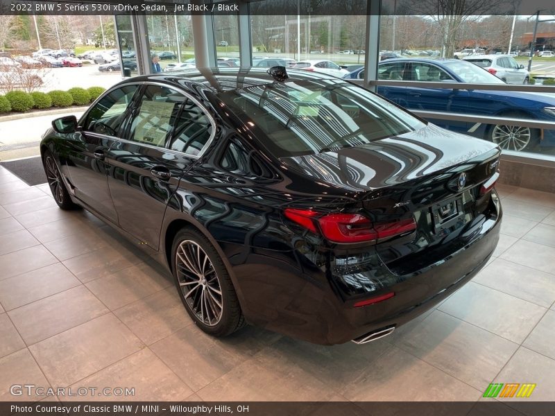 Jet Black / Black 2022 BMW 5 Series 530i xDrive Sedan
