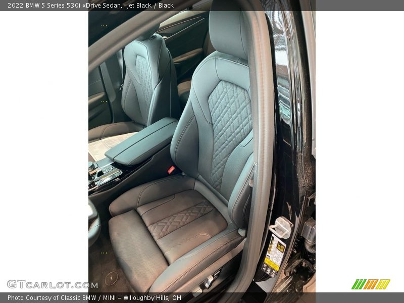 Jet Black / Black 2022 BMW 5 Series 530i xDrive Sedan