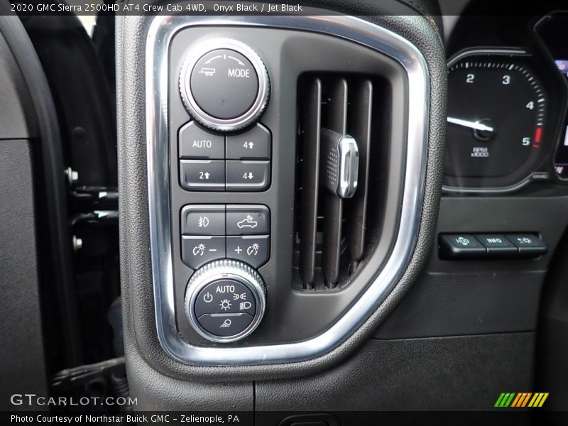 Onyx Black / Jet Black 2020 GMC Sierra 2500HD AT4 Crew Cab 4WD