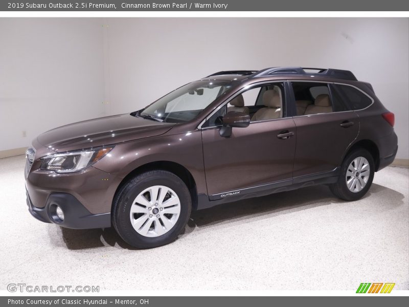 Cinnamon Brown Pearl / Warm Ivory 2019 Subaru Outback 2.5i Premium