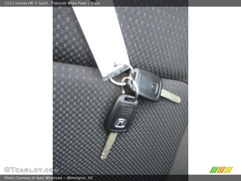 Platinum White Pearl / Black 2021 Honda HR-V Sport
