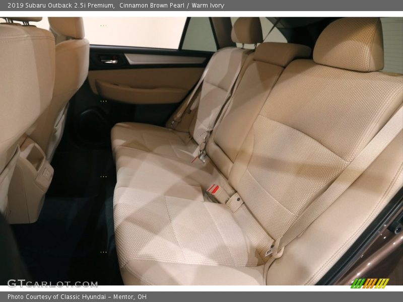Cinnamon Brown Pearl / Warm Ivory 2019 Subaru Outback 2.5i Premium