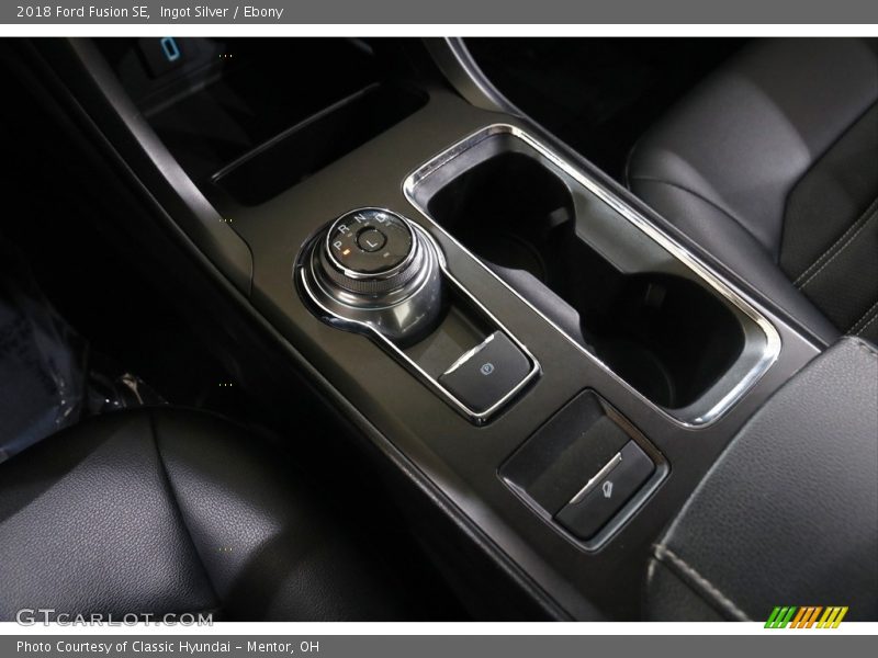 Ingot Silver / Ebony 2018 Ford Fusion SE