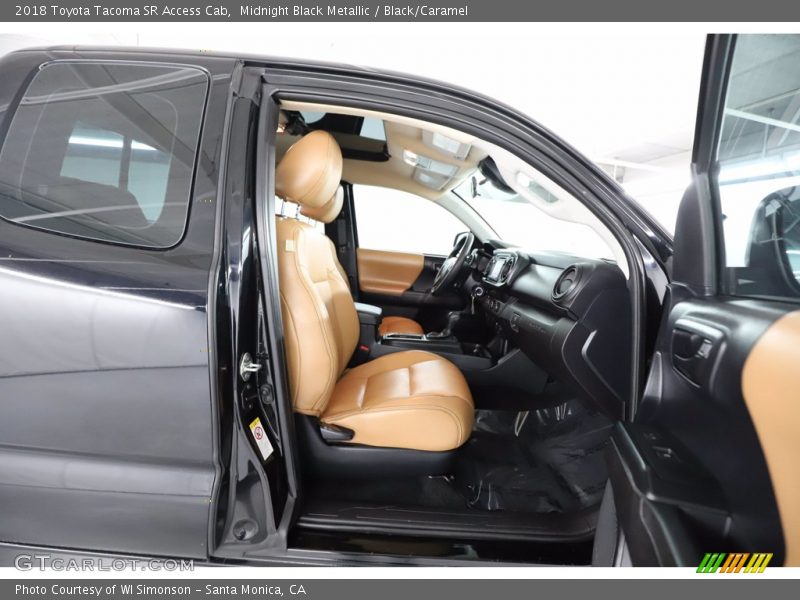 Midnight Black Metallic / Black/Caramel 2018 Toyota Tacoma SR Access Cab