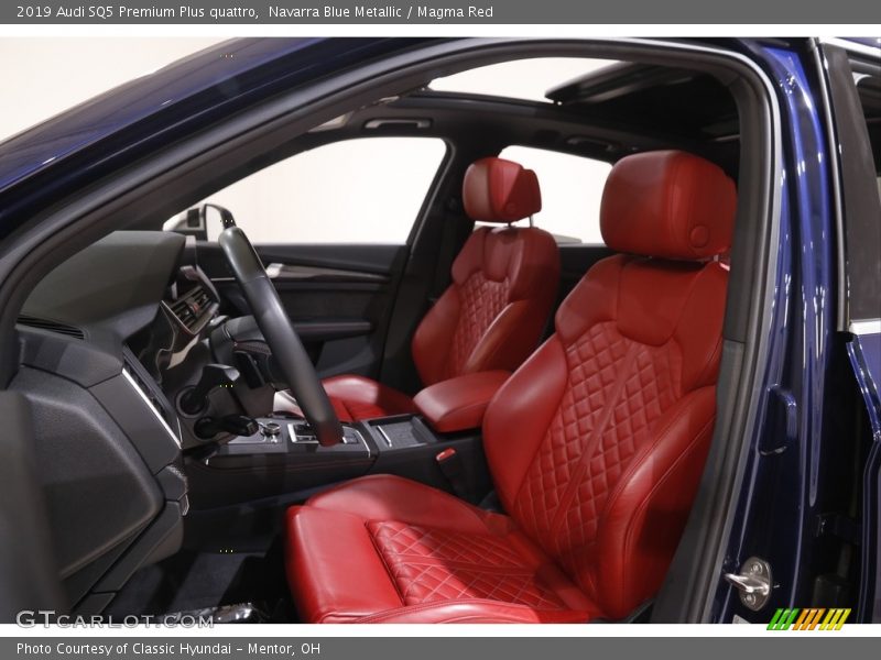  2019 SQ5 Premium Plus quattro Magma Red Interior
