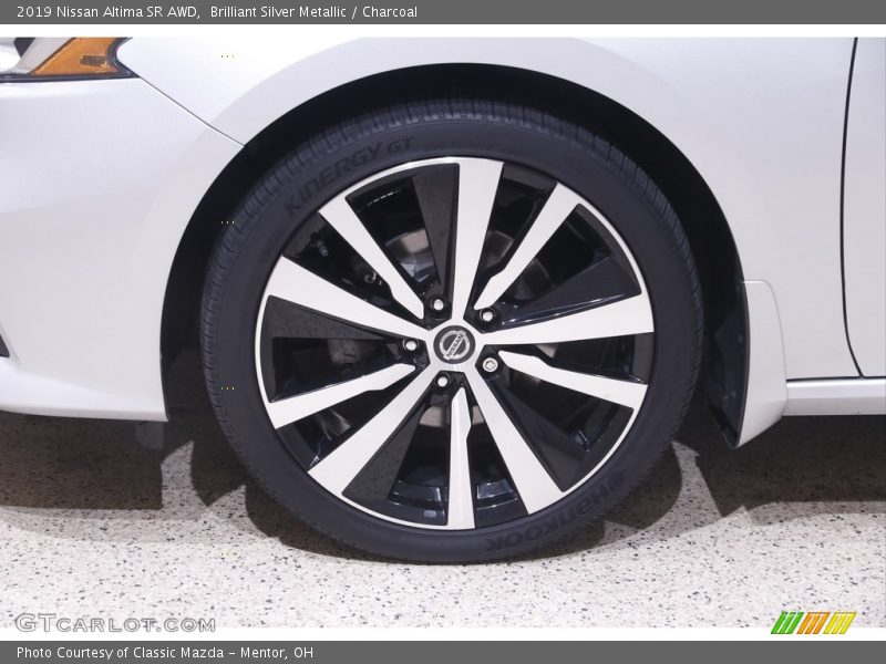 Brilliant Silver Metallic / Charcoal 2019 Nissan Altima SR AWD