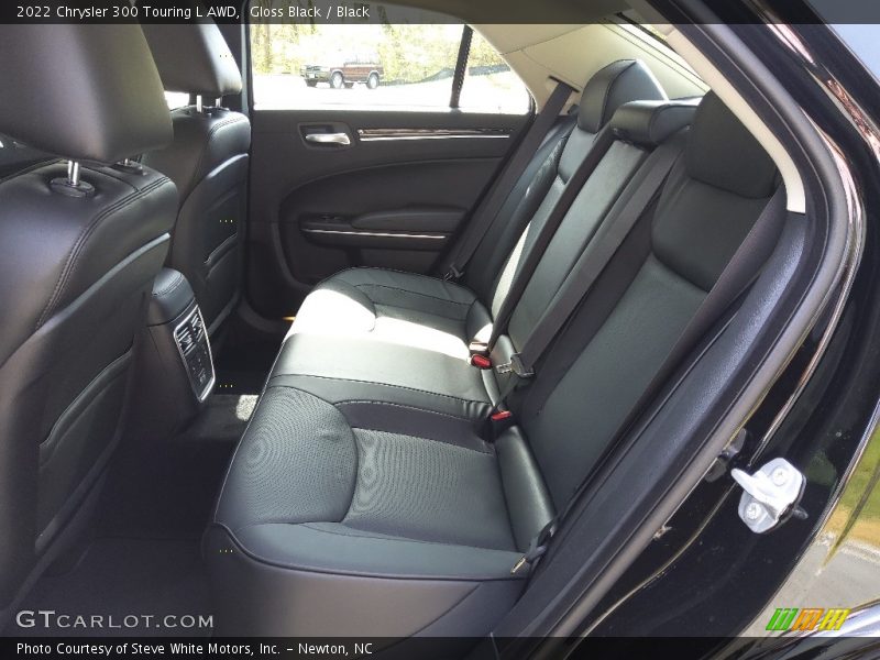 Rear Seat of 2022 300 Touring L AWD