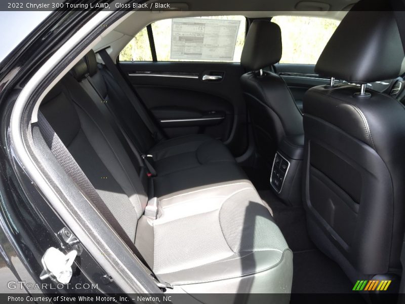 Rear Seat of 2022 300 Touring L AWD