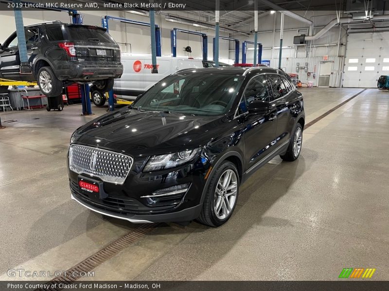 Infinite Black Metallic / Ebony 2019 Lincoln MKC Reserve AWD