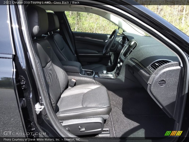 Front Seat of 2022 300 Touring L AWD