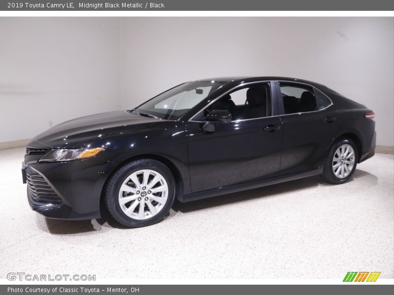 Midnight Black Metallic / Black 2019 Toyota Camry LE