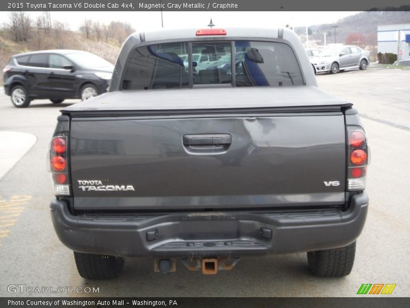 Magnetic Gray Metallic / Graphite 2015 Toyota Tacoma V6 Double Cab 4x4
