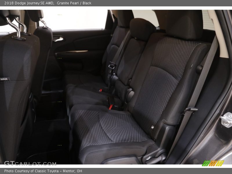 Granite Pearl / Black 2018 Dodge Journey SE AWD