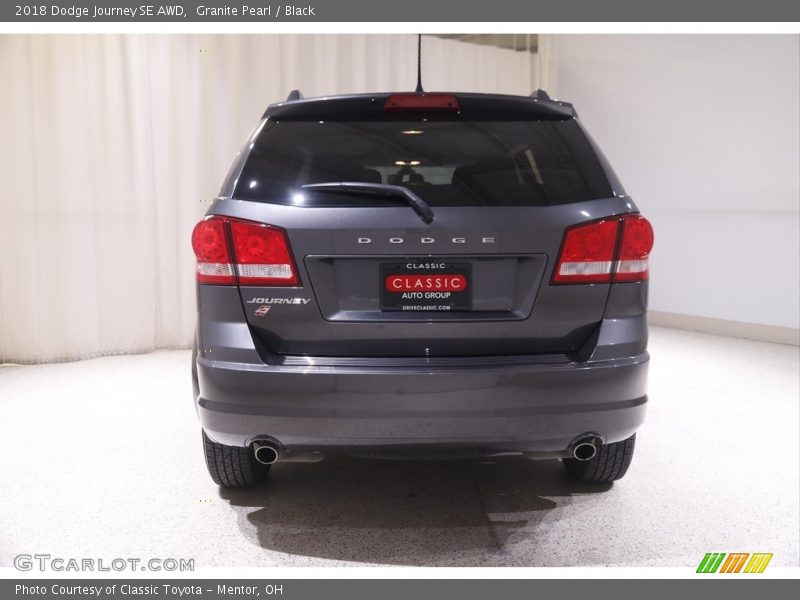 Granite Pearl / Black 2018 Dodge Journey SE AWD