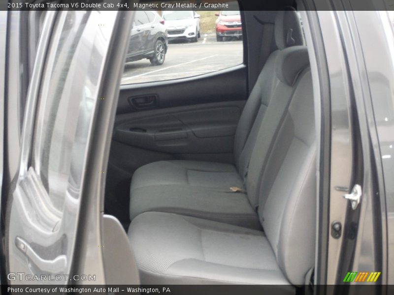 Magnetic Gray Metallic / Graphite 2015 Toyota Tacoma V6 Double Cab 4x4