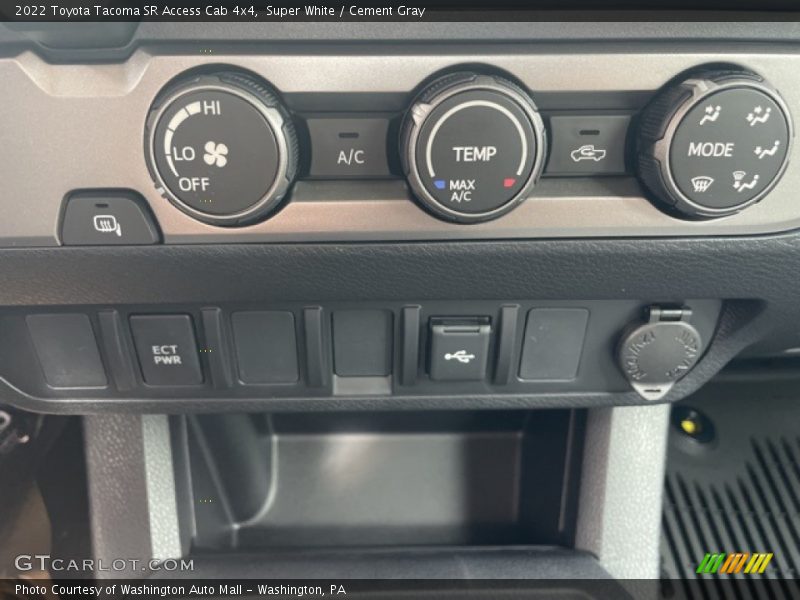 Super White / Cement Gray 2022 Toyota Tacoma SR Access Cab 4x4