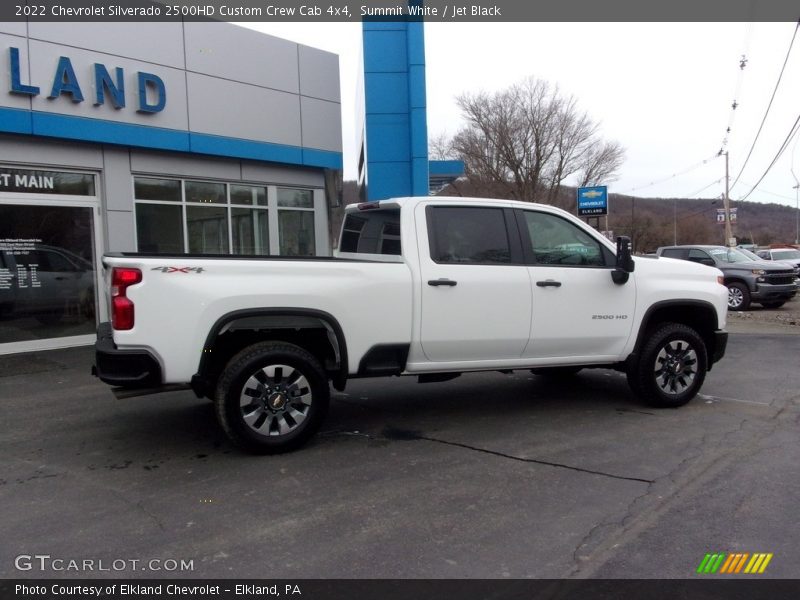 Summit White / Jet Black 2022 Chevrolet Silverado 2500HD Custom Crew Cab 4x4