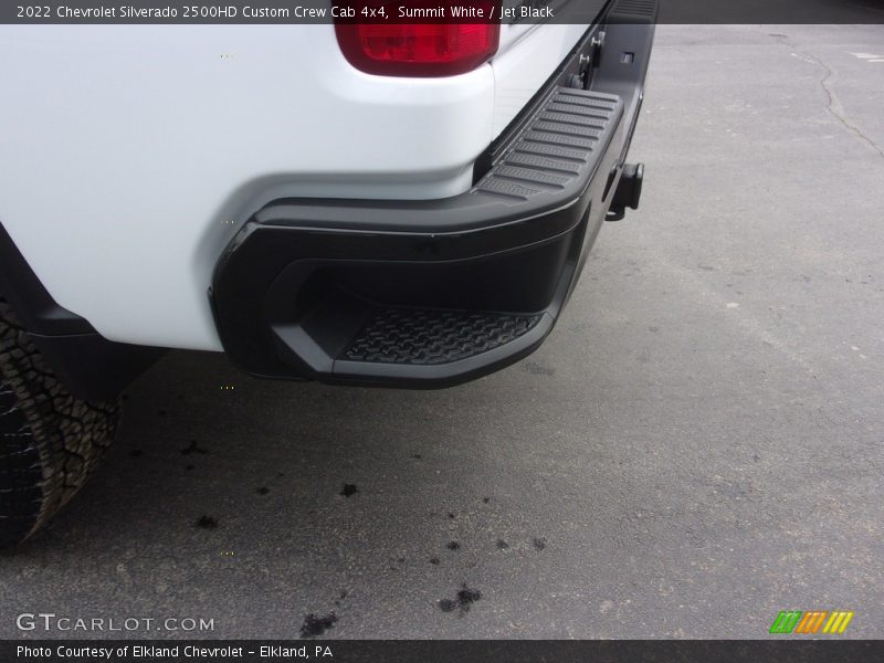 Summit White / Jet Black 2022 Chevrolet Silverado 2500HD Custom Crew Cab 4x4