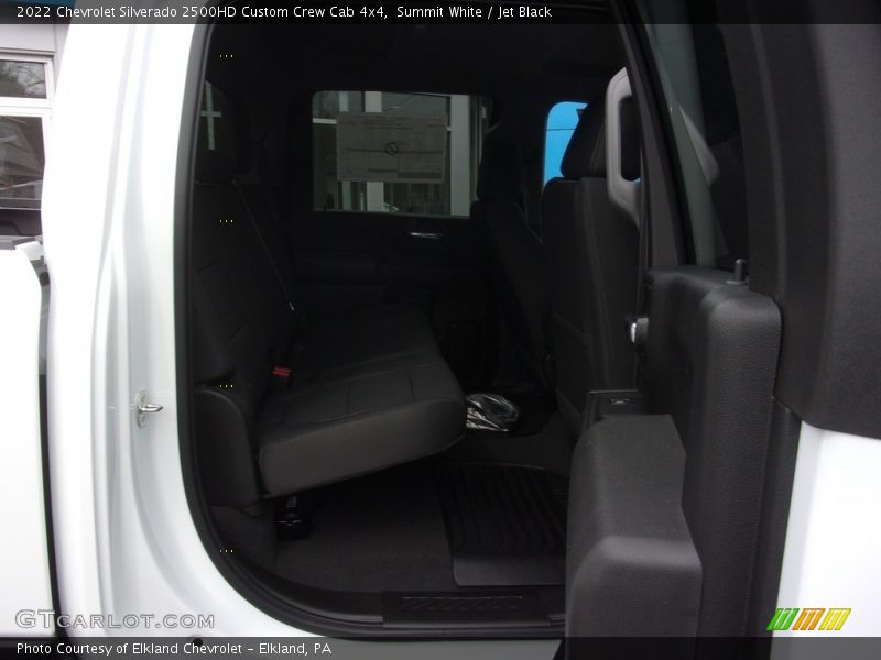 Summit White / Jet Black 2022 Chevrolet Silverado 2500HD Custom Crew Cab 4x4
