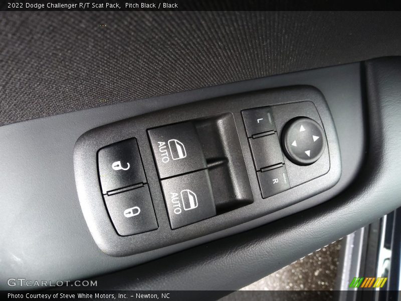 Pitch Black / Black 2022 Dodge Challenger R/T Scat Pack